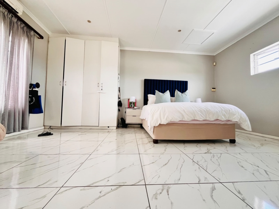 3 Bedroom Property for Sale in Beacon Bay North Eastern Cape